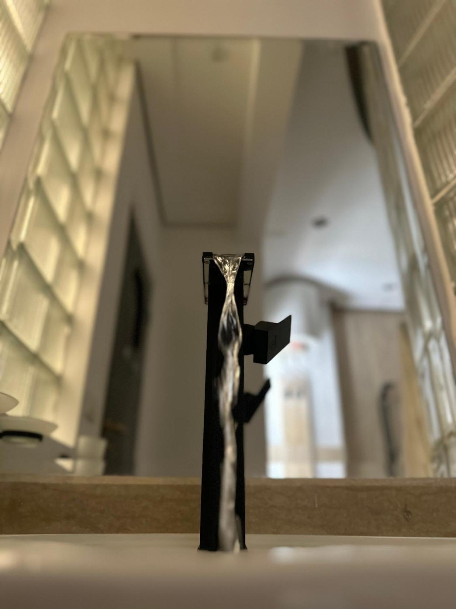 Modern 1-Bedroom Apartment In Zamalek Visits Allowed Kahire Dış mekan fotoğraf