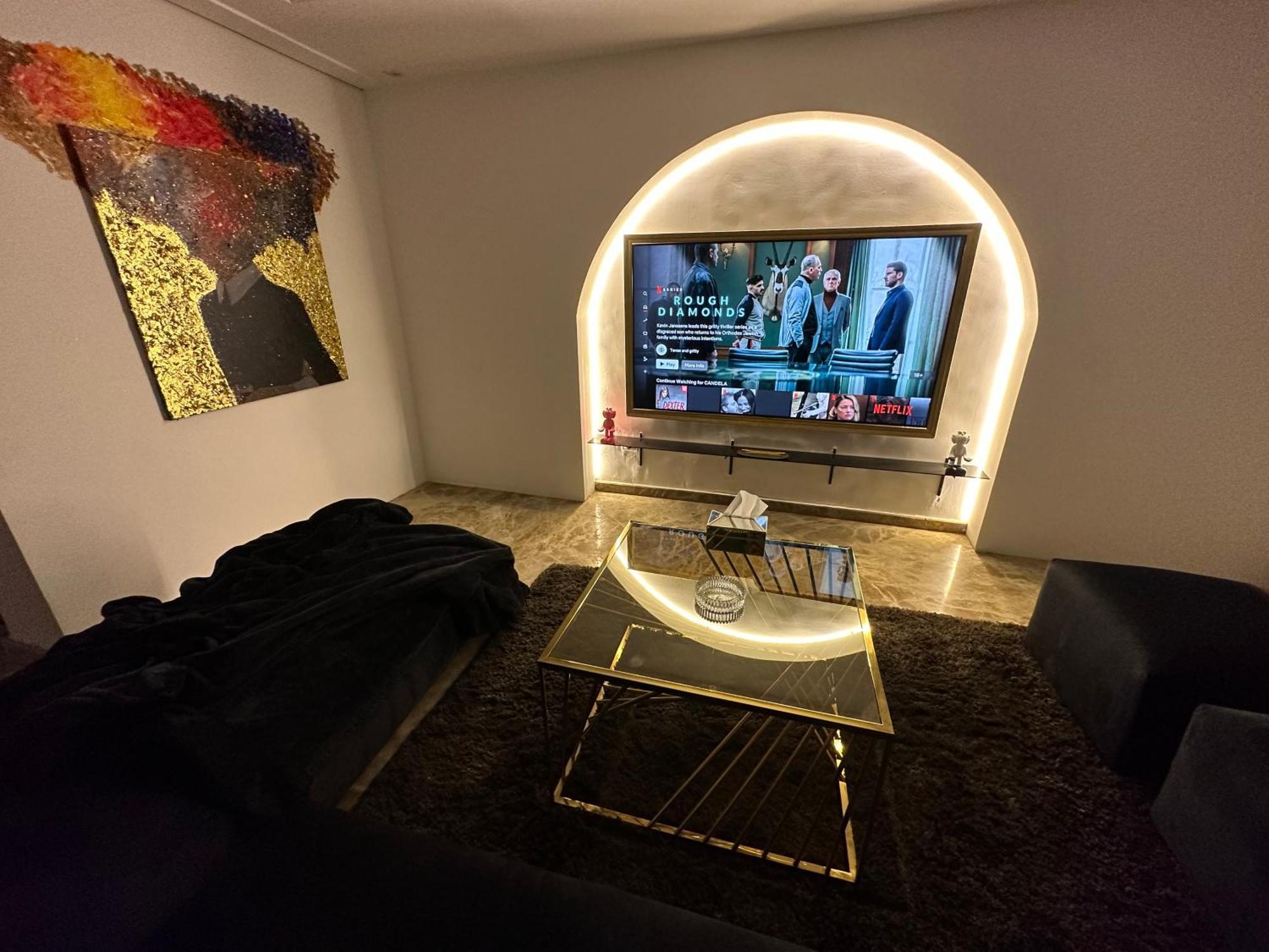 Modern 1-Bedroom Apartment In Zamalek Visits Allowed Kahire Dış mekan fotoğraf